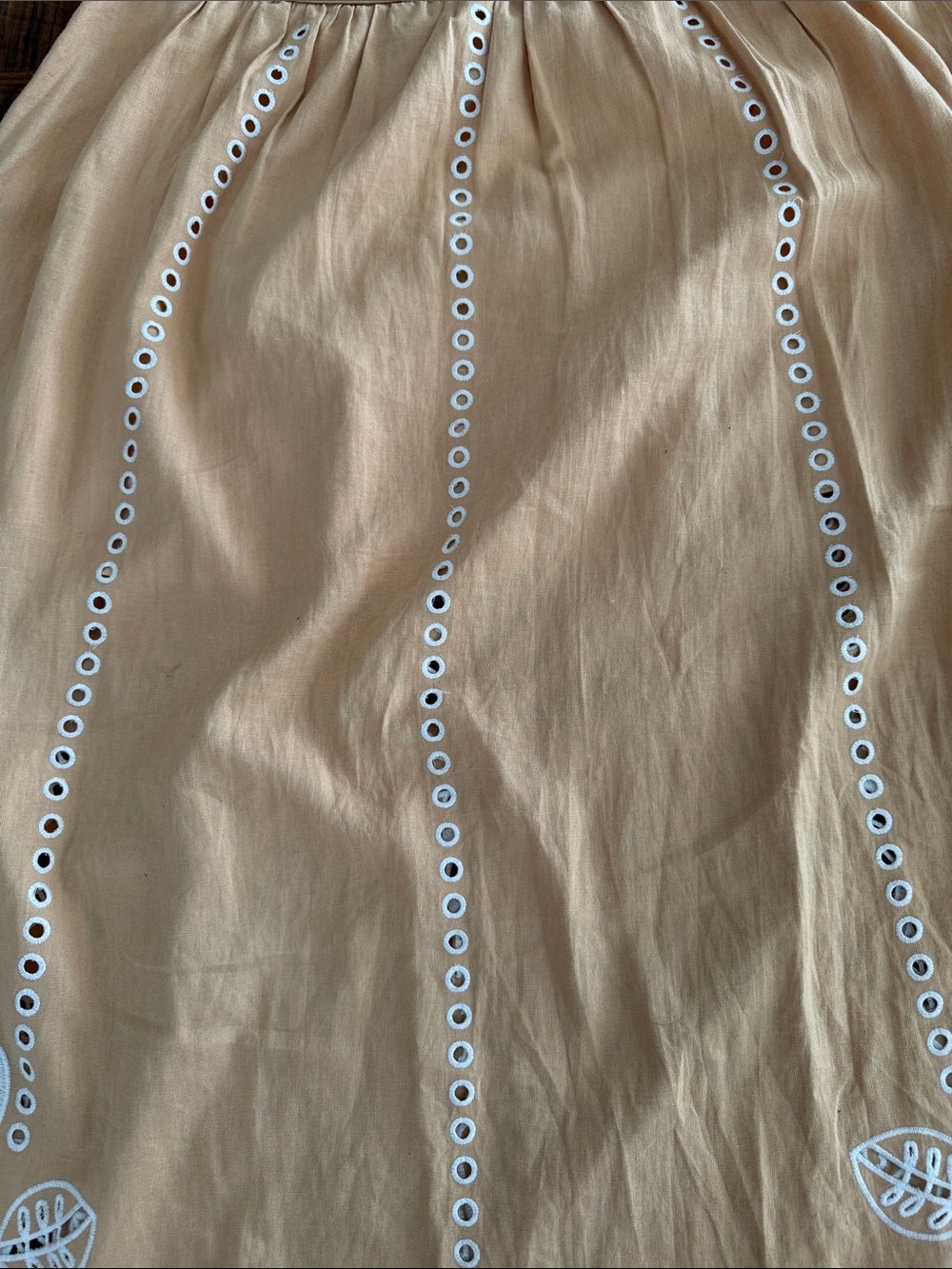 Farm Rio- Size Large Embroidered Cutwork Floral Tunic in Beige with White Detai - Picture 7 of 8